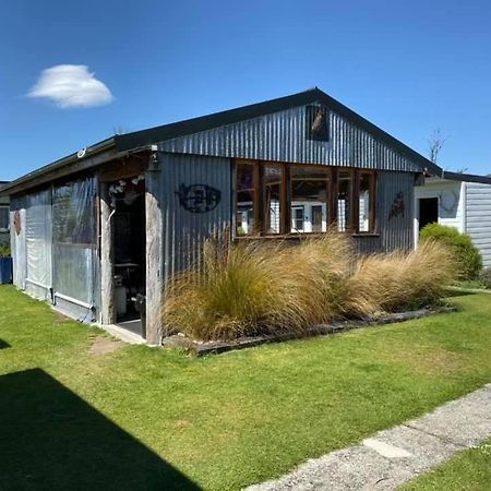 Mountains Edge Cabins Monowai Esterno foto