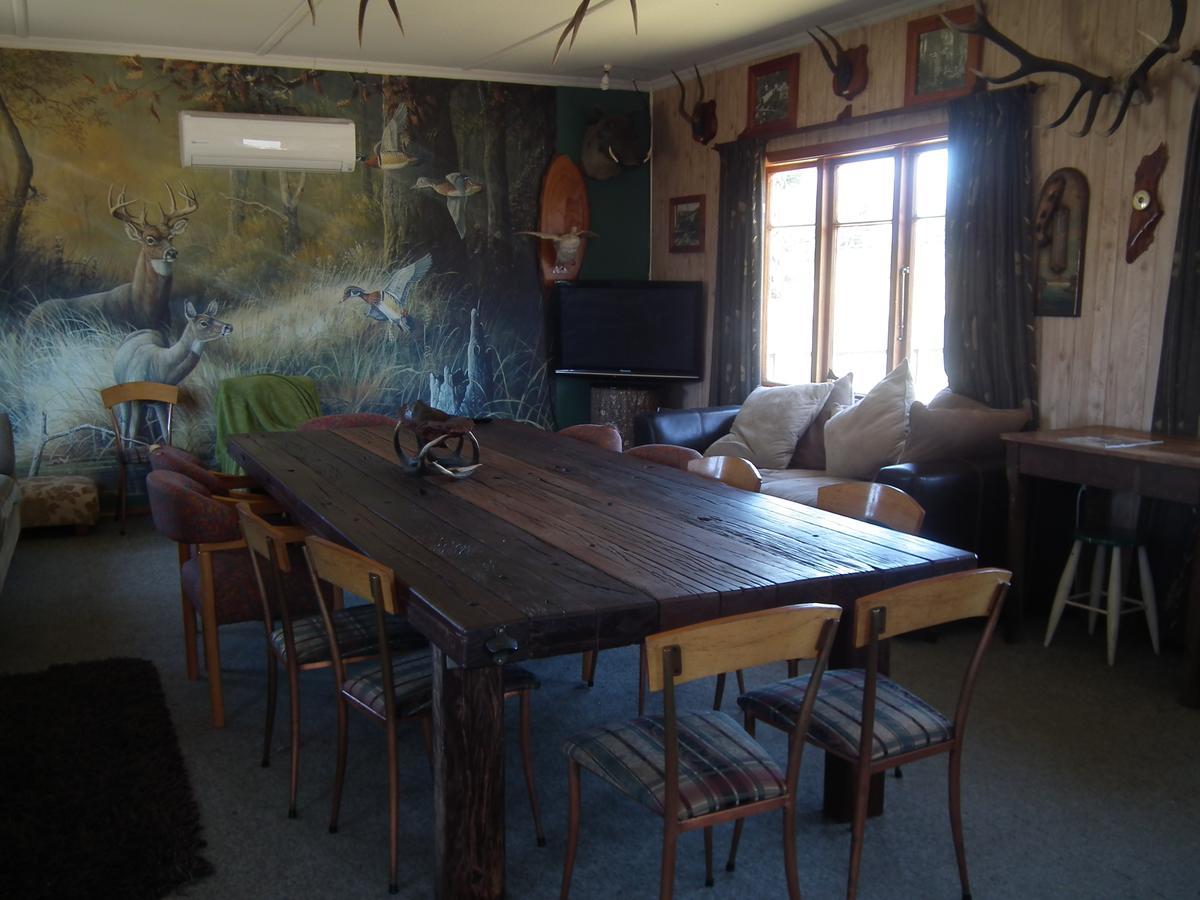 Mountains Edge Cabins Monowai Esterno foto
