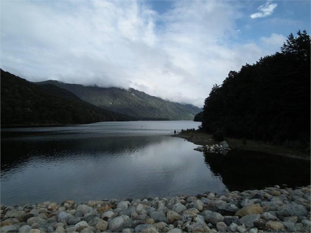 Mountains Edge Cabins Monowai Esterno foto